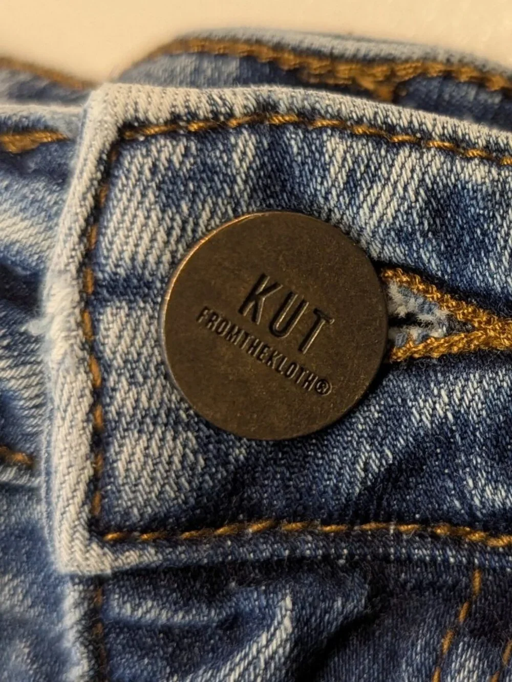 Kut From The Cloth Size 2 High Rise Boyfriend Short Medium Vintage Wash